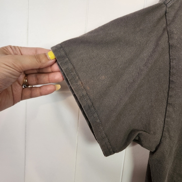 Taylor Swift Official Merch RED Album Taylors Version TV T-Shirt Womens Medium - Picture 7 of 10